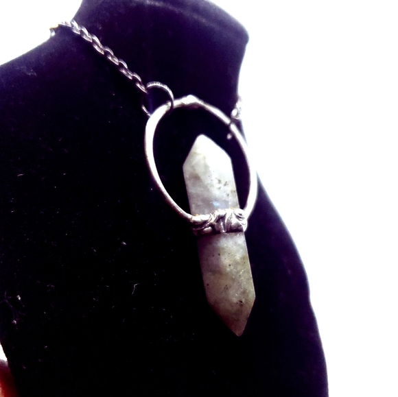 Labradorite crystal necklace - Picture 6 of 15